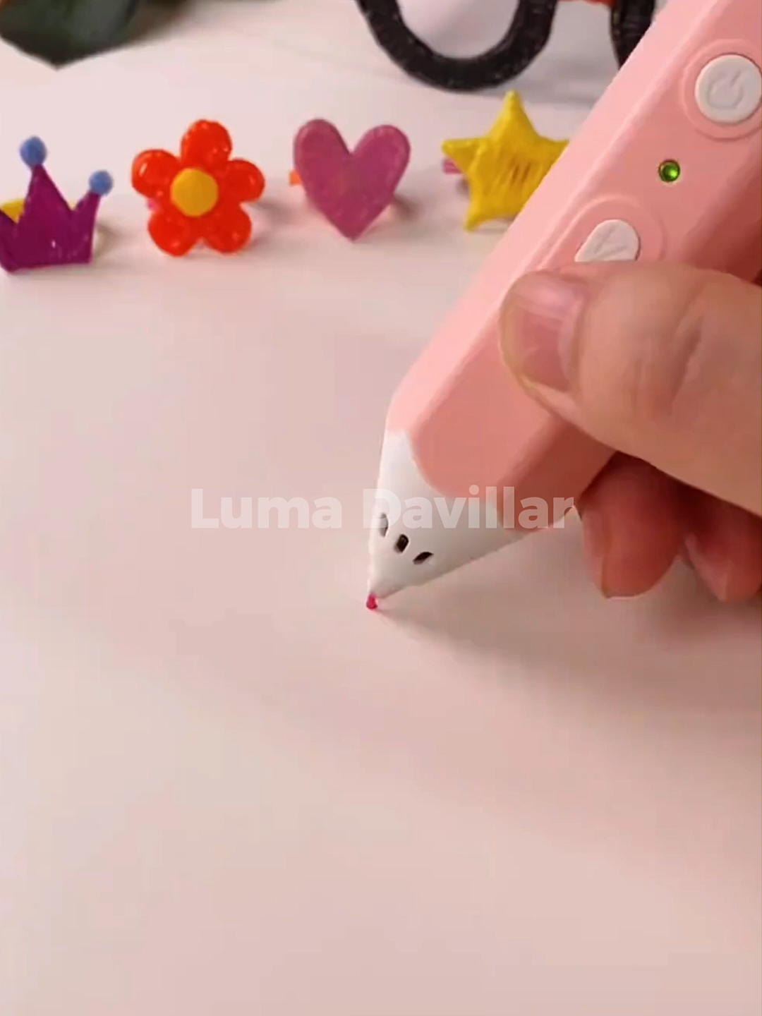 Caneta 3D criativa e educativa para crianças. desenha no ar. #canetinhas #diasdascriancas #crianca #caneta3d #brinquedos #desenhosinfantis #tiktiokshop
