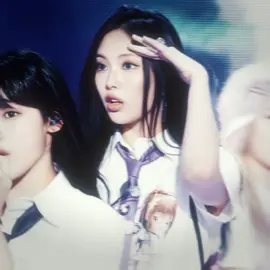 check out my payhip! 🤪 #hyein #newjeans #Edit #fyp #hurtleo  @🌺 @alijah @aevisionfx @yiizning 