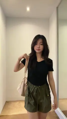 #outfit #tas #croptop 