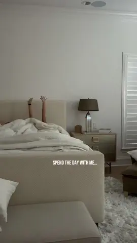 Day in the life 😎 Hi Guys!  #DailyRoutine #workfromhome #spendthedaywithme #BeautyTok 