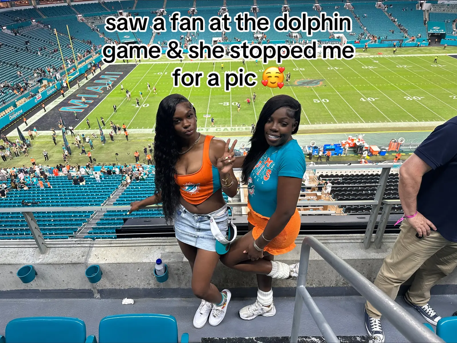 loveee seeing my fans and interacting with yall ❤️ she was so cool we should be bestfriends or something idk