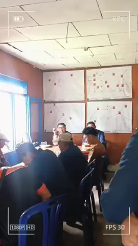 Selasa, 30 September 2025 Dinas SDABK Prov Sumbar khususnya Bidang PJPA melakukan On Job Training kepada Petugas OP Irigasi (Staf, Juru, POB, dan PPA) di Wilayah Kepengamatan III (Payakumbuh - 50 Kota).  Beberapa isi materi dan diskusi : - Tugas pokok dan fungsi petugas OP - Pengisian laporan (Blanko O dan P)  - Kendala yang dihadapi di lapangan - Praktek lapangan KALIBRASI BANGUNAN UKUR di Daerah Irigasi Bt Lampasi Kegiatan ini dilakukan untuk meningkatkan pelayanan irigasi untuk memenuhi kebutuhan air bagi petani.  