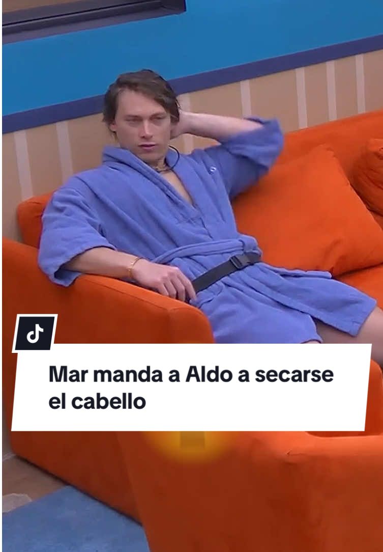 @MARCONTRERASOF manda a @Aldo T De Nigris a secarse el cabello 💇  Si quieres ver el momento COMPLETO, suscríbete ya a  @ViX y no te pierdas de nada con el 24/7 🔥 #LaCasaDeLosFamososMx , rumbo a la final, disponible también en #LasEstrellas y #Canal5