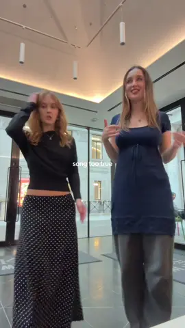 on a thursdayyyy #audreyhobert #fyp #kcl #uni #whostheclown 