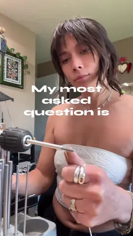 How to make a curb chain you ask? This one in particular was made with 100% recycled sterling silver from scratch 🤍  . . . . . #howitsmade #curbchain #handmadechain #recycledsilver #handmadejewelrybusiness 