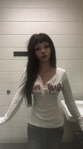 everytime i have a hard fit im just gonna do this😭 #outfits #outfitinspo #2025 #alt #girl 