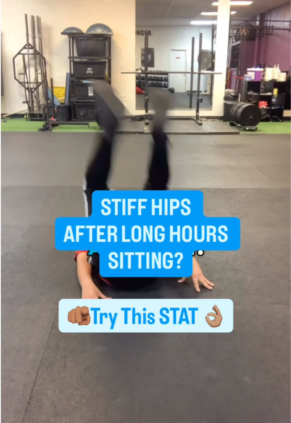 Sitting at your desk all day? 🪑 This one is for you! This 90/90 switch will help increase the function of the tissue around the joint! Get rid of those stiff hips ✌🏼 #balancedlivingcoaching #hipmobiility #mobility #deskjob #Fitness 