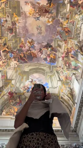 Very worth the €1 and 30min line 🧚🏼  📍Chiesa Di Sant'Ignazio De Loyola #roma #church #italy #santignaziodiloyola #chiesa 