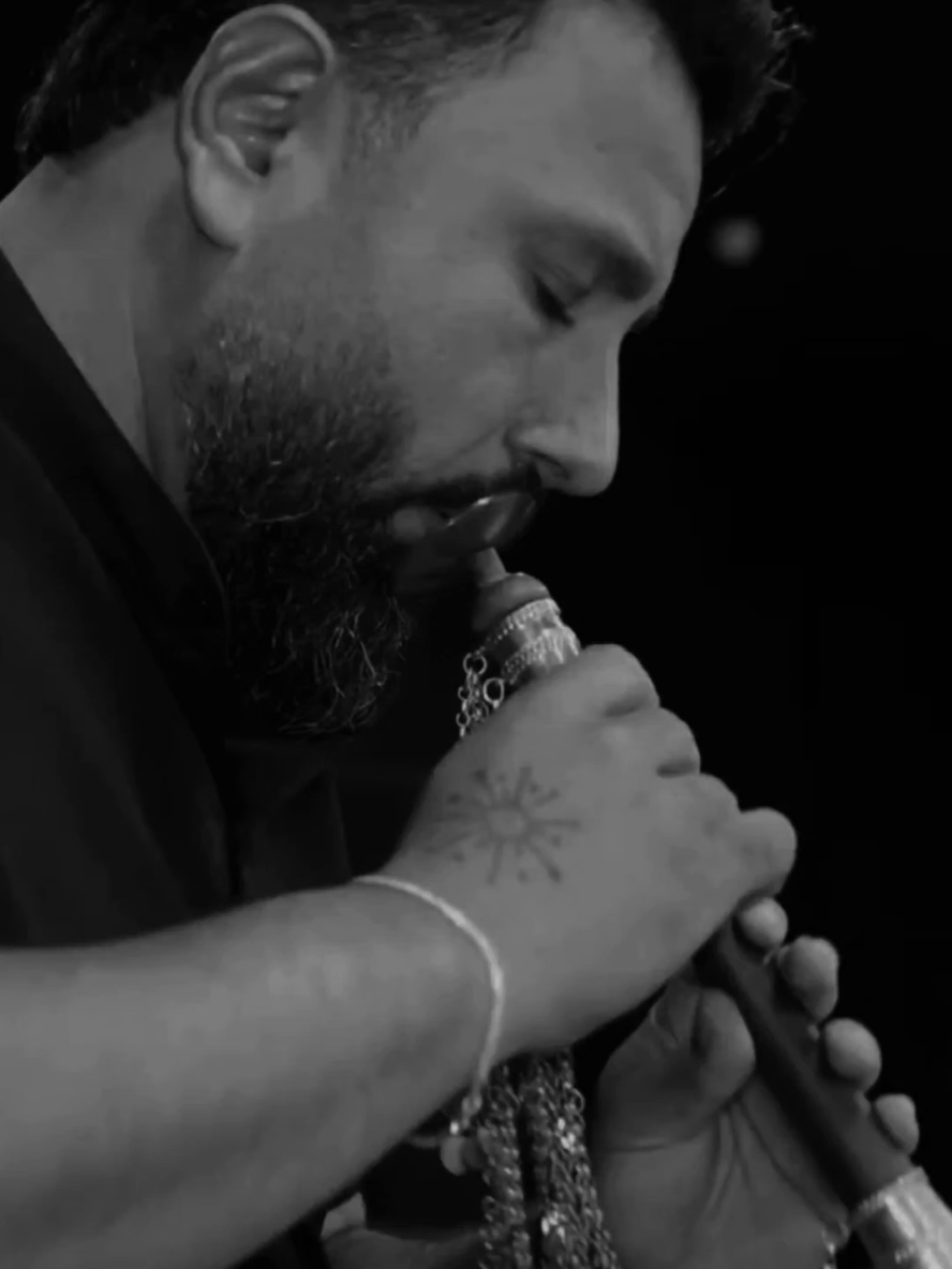 مصطفى ناصــر ❤️‍🩹 البكاء بلا دموع اشد انواع البكاء  . . . . . . #مصطفى_حنان_ناصر #zurna #zurnaci #عفرين_راجو_بلبل_شيه_جنديرس #حسين_حج_ناصر_زرناية 