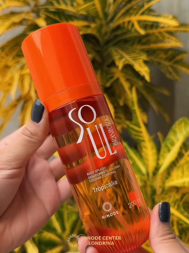 ✨ LANÇAMENTO! ✨ ☀️ Soul Brasileira Tropicália 🥭🌺 Uma explosão tropical para deixar sua pele radiante e perfumada! 🌞 Body Splash Tropicália ✨ Sabonete Líquido 🥭 Creme Bumbum do Verão 🍑 Hidratante Desodorante Corporal 👉 Viva o gingado, a cor e a energia do Brasil em cada detalhe! 💛 #Hinode #SoulBrasileira #TropicalVibes #BelezaDoBrasil #Cosmeticos