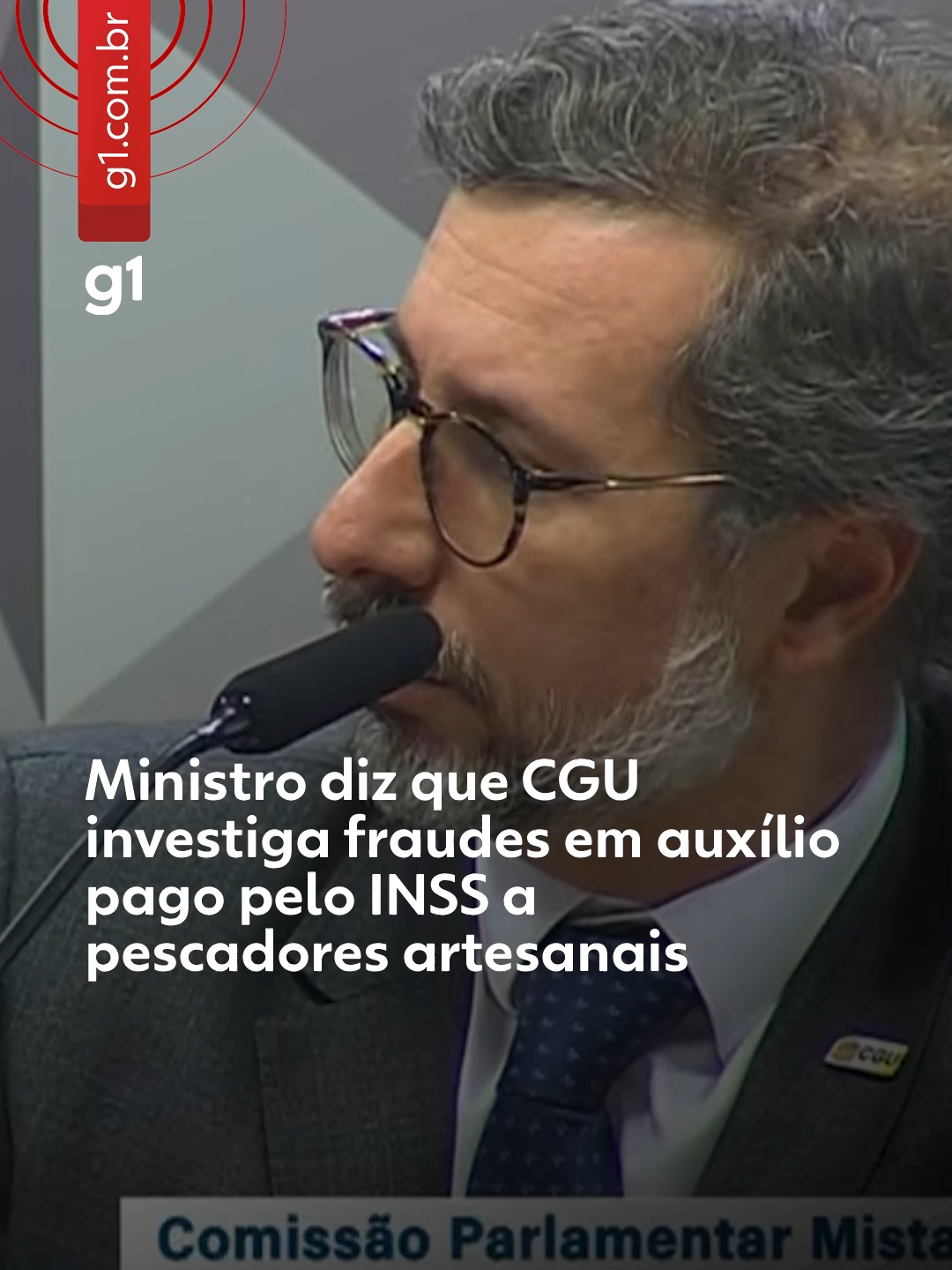 CPI do INSS - O ministro-chefe da Controladoria-Geral da União (CGU), Vinicius Marques de Carvalho, afirmou nesta quinta-feira (2) que o órgão abriu uma auditoria para investigar possíveis fraudes no pagamento do seguro-defeso a pescadores artesanais. 🔎O seguro-defeso é um auxílio pago pelo governo federal a pequenos pescadores durante o período em que há reprodução de peixes e a pesca fica proibida. O valor do benefício é de um salário mínimo. Em 2024, segundo o governo, foram cerca de 1,25 milhão de beneficiários. Em depoimento à CPI mista que investiga fraudes no Instituto Nacional de Seguro Social (INSS), ele afirmou que servidores da CGU já fizeram visitas a 20 municípios para apurar possíveis irregularidades no benefício, pago pela Previdência. Clique em 'leia o artigo' para ler a reportagem completa. #g1 #política #g1política #INSS