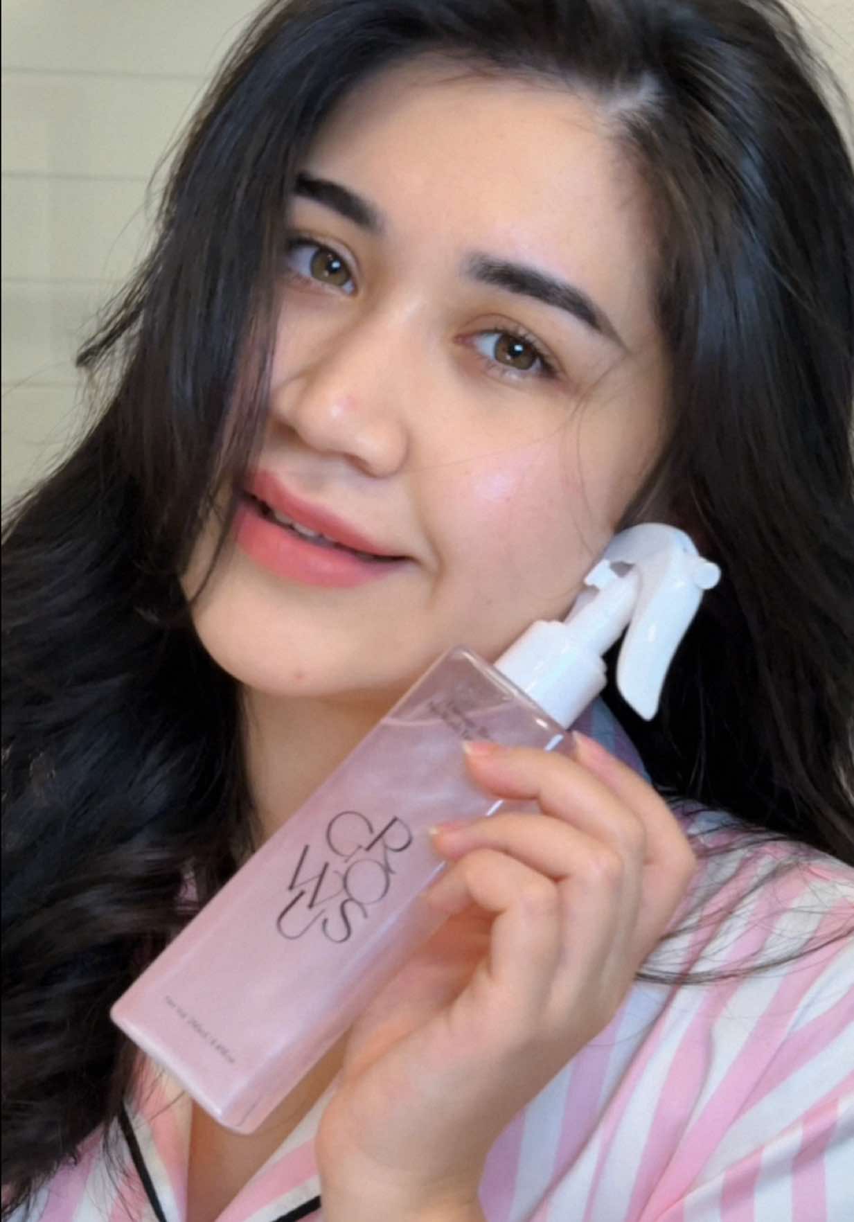 After washing my hair, I applied the @Growus Damage Therapy No-Wash Treatment, then styled it with my Dyson. The result? Smooth, shiny, frizz-free hair that looks freshly salon treated 😍✨ #GROWUS #NoWashTreatment #HairBotox