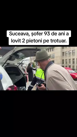 Suceava, șofer 93 de ani a lovit 2 pietoni pe trotuar. #suceava #politiaromana #romania 