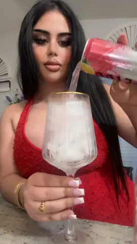 @fioococktail اطيب كوكتيل من فيو جربو متوفر ب كل العراق😍 #cocktails #fioo #pinklemonade 