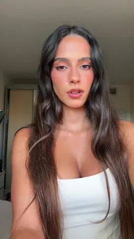 מתלהבת מהאיפור