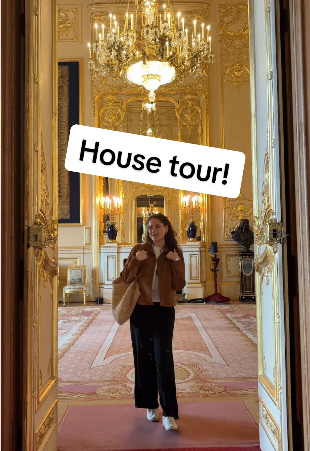 A historian tries to be culturally relevant… (Special permission obtained to film at Windsor 🤫) #housetour #windsorcastle #History #royalfamily 