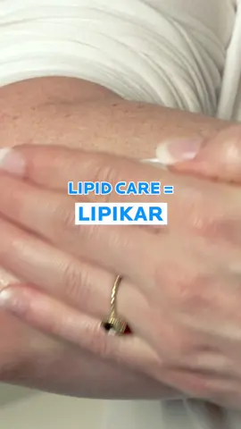 No matter how thirsty your skin - even during eczema flare-ups - Lipikar delivers hydration that lasts 💧💙​ #larocheposay #eczemaawarenessmonth  #soothedskin 