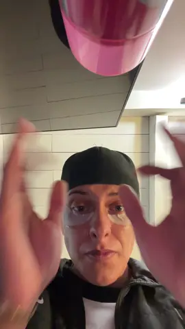 Est-ce que tu peux me ramener une Red Bull s’il te plaît 🤣