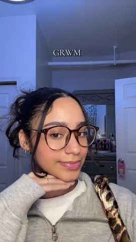 Happy Thursday besties!!🩷 it’s almost Friday 🤭  @Summer Fridays @rhode skin @Kosas @Dr.Althea US  ##grwm##cleanmakeuplook##glossylips##naturallook##fyp