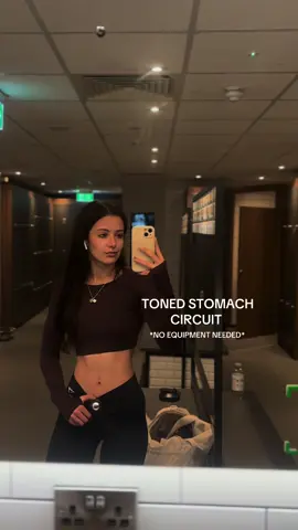 My go to ab circuit for the end of sessions, only started doing this recently and ouch  #abs #abworkout #Fitness #gymgirl #gymmotivation 