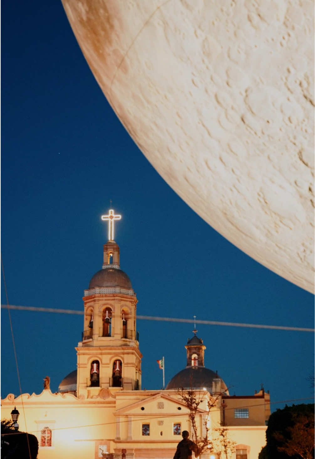 Así vivimos el primer día de la exposición “La luna llega a Querétaro” Ven con tu familia a vivir esta experiencia de otro planeta.  #QroCapital de cultura 