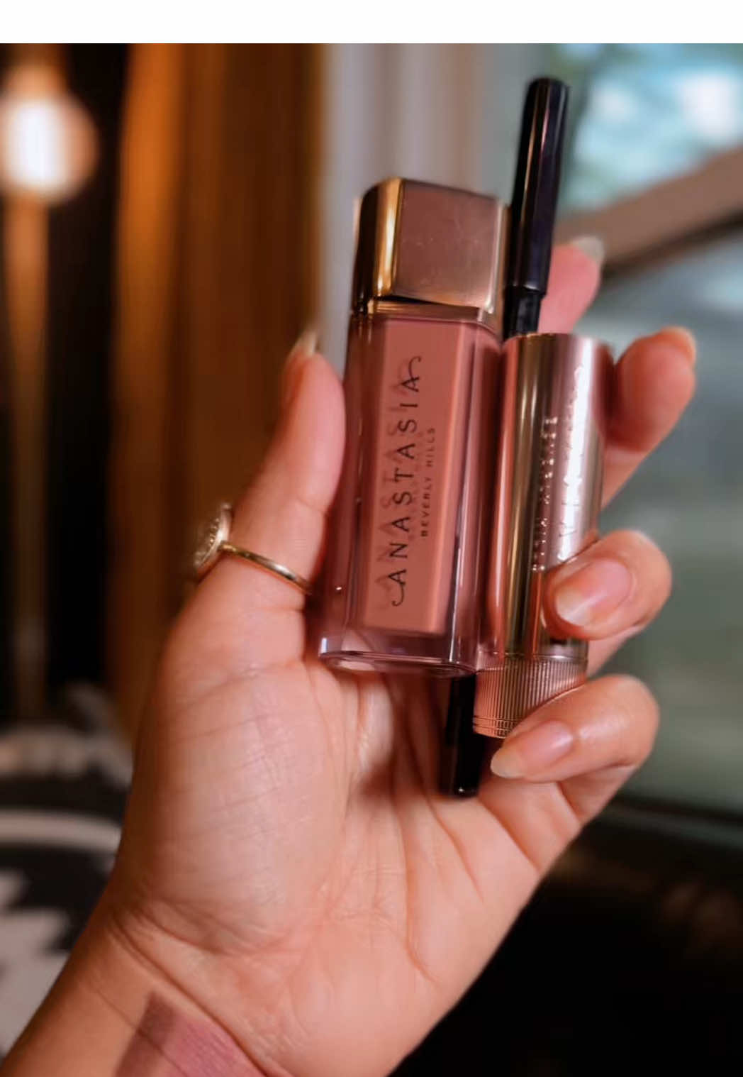 This trio is giving main character fall energy 🍂💄 #beautyfinds #lipcombo #anastasiabeverlyhills #fallmakeup #holidaygifts  anastasia beverly hills lip trio, fall lip combo, nude lipstick set, holiday lip kit, brown pink lip combo 