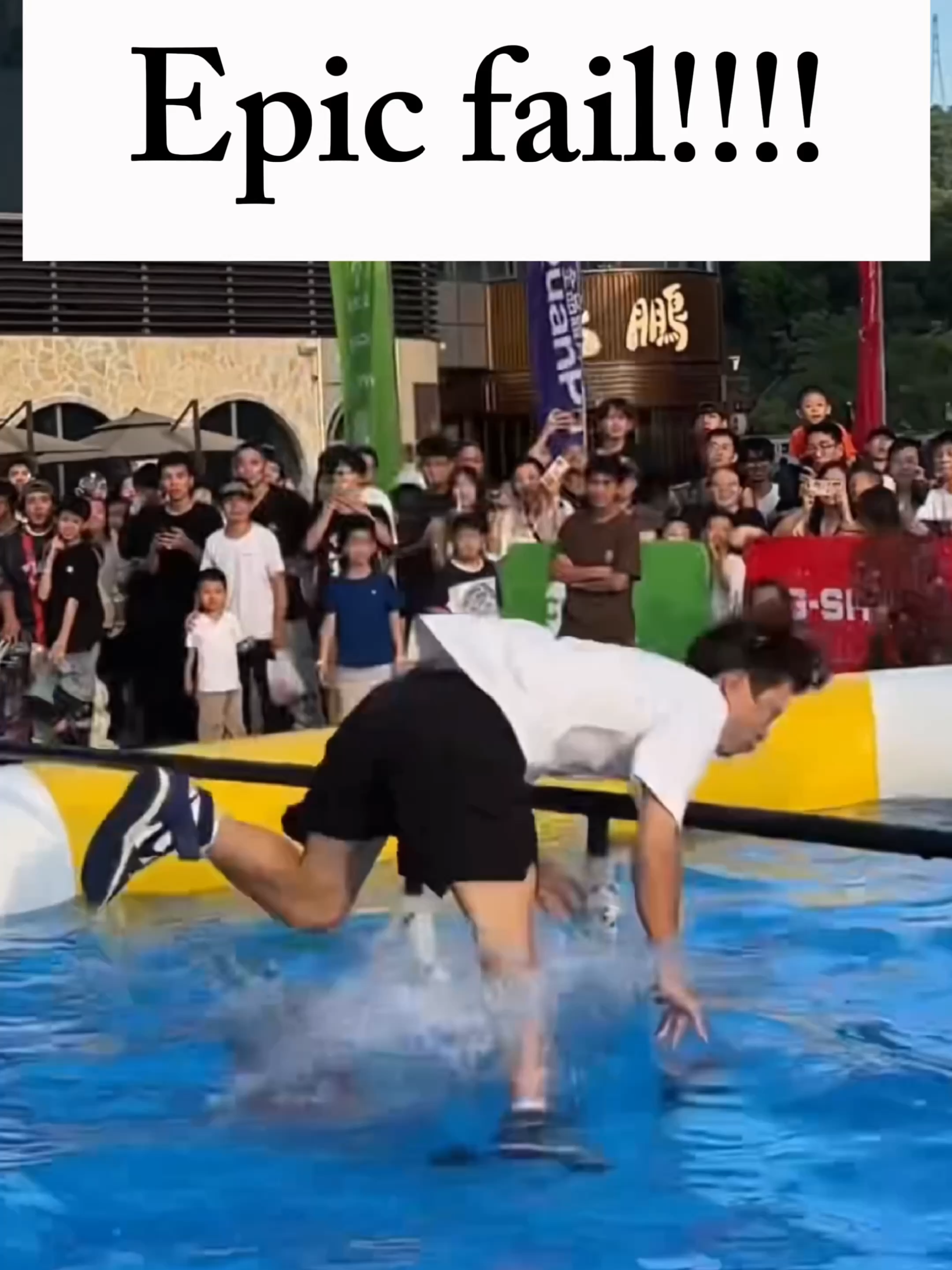 biggest epic fail ever 😂 fallo epico #bestfails #epicfail #fallo #stupidity #dumbest #funfun #funnyvideos😂 #entertainment #diversion #divertido #divertimento #tiktokviral #furdich #fyp #failcompilation #skates