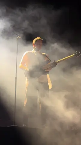 I filmed this??? with my camera??? witnessed this?? with MY? EYES? #twentyonepilots #breachbangor #breachtour
