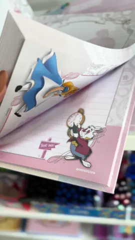 Esse caderno da Alice é simplesmente perfeitoooooo #papelariabelem #papelariafofa 