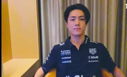 Jay live on weverse.   He’s so happy bless him 🤣 some clips to show just how happy he is.   #enhypen #jay #live #f1 #redbull 