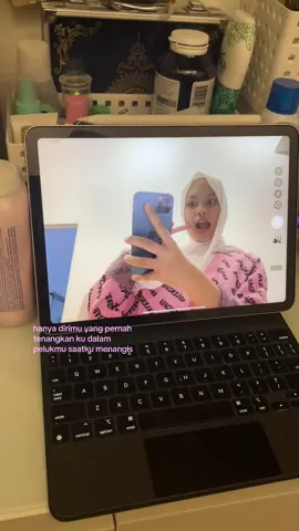 hanya denganmu aku mampu meluahkan semua rasa sakitku