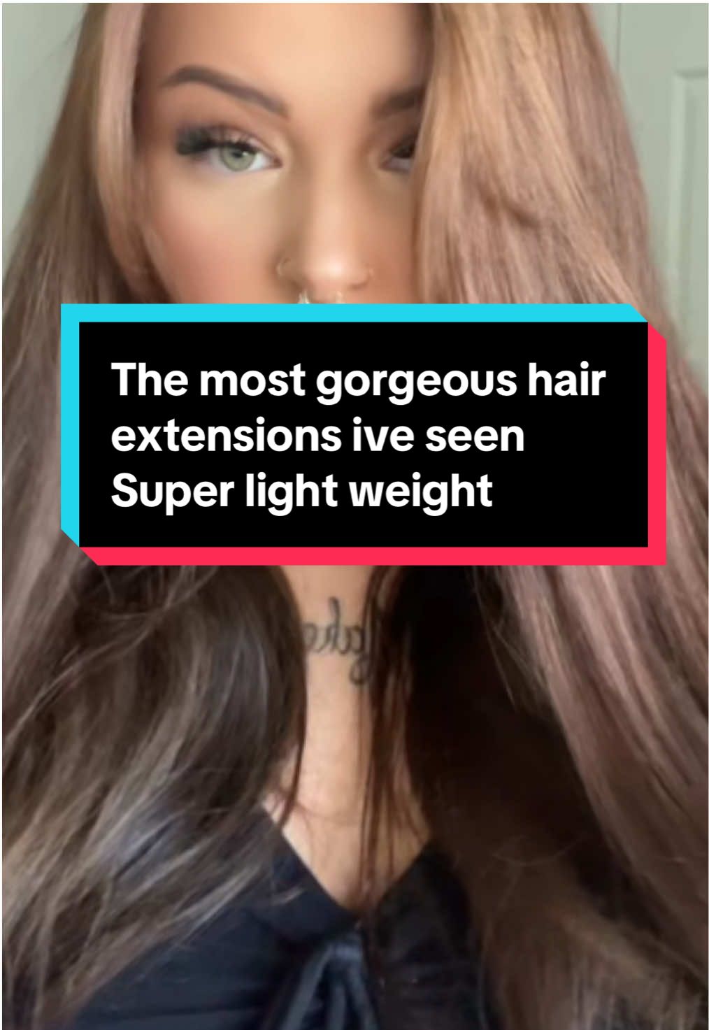 Such lightweight and beautiful #vigouroushair #hairextensions #clipinhairextensions #easyhairextensions 