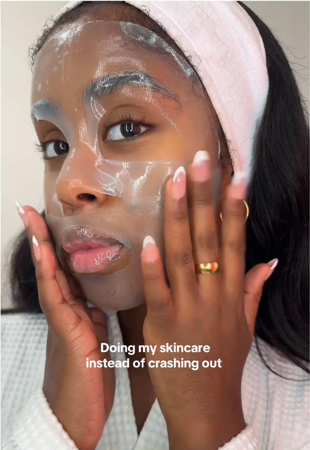 I want to have a @tate mcrae level crash out but I’ll just practice self care instead with 🧘🏽‍♀️@Neutrogena 