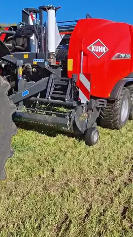 @KUHN FRANCE en démonstration 🔥#kuhn #tracteurs🚜 #demeterre 