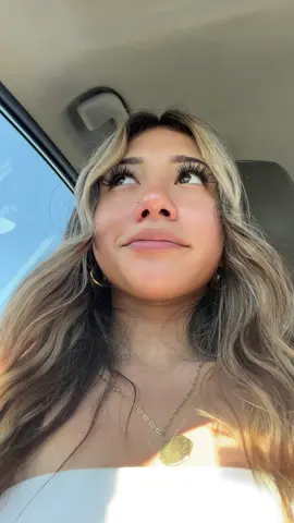 the ppl in the parking lot: 🧍🏽‍♀️