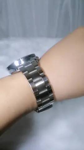 Oruss watch na divers watch inspired design. Sure ako na hindi ka ipapahiya ng relo na to. #watch #relo #jewelry #unisex #watchformen 