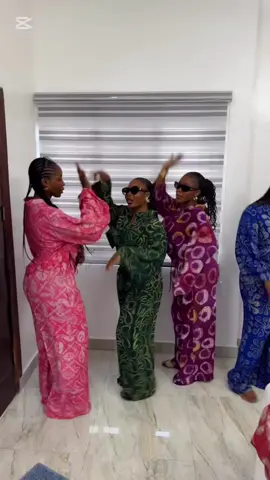 Ensemble disponible en gros comme en détail expédition partout dans le monde 📍❤️numéro whatssap :+229 90066356#viraltiktokvideo #viralvideos #pourtoii #adirestyles #adire 