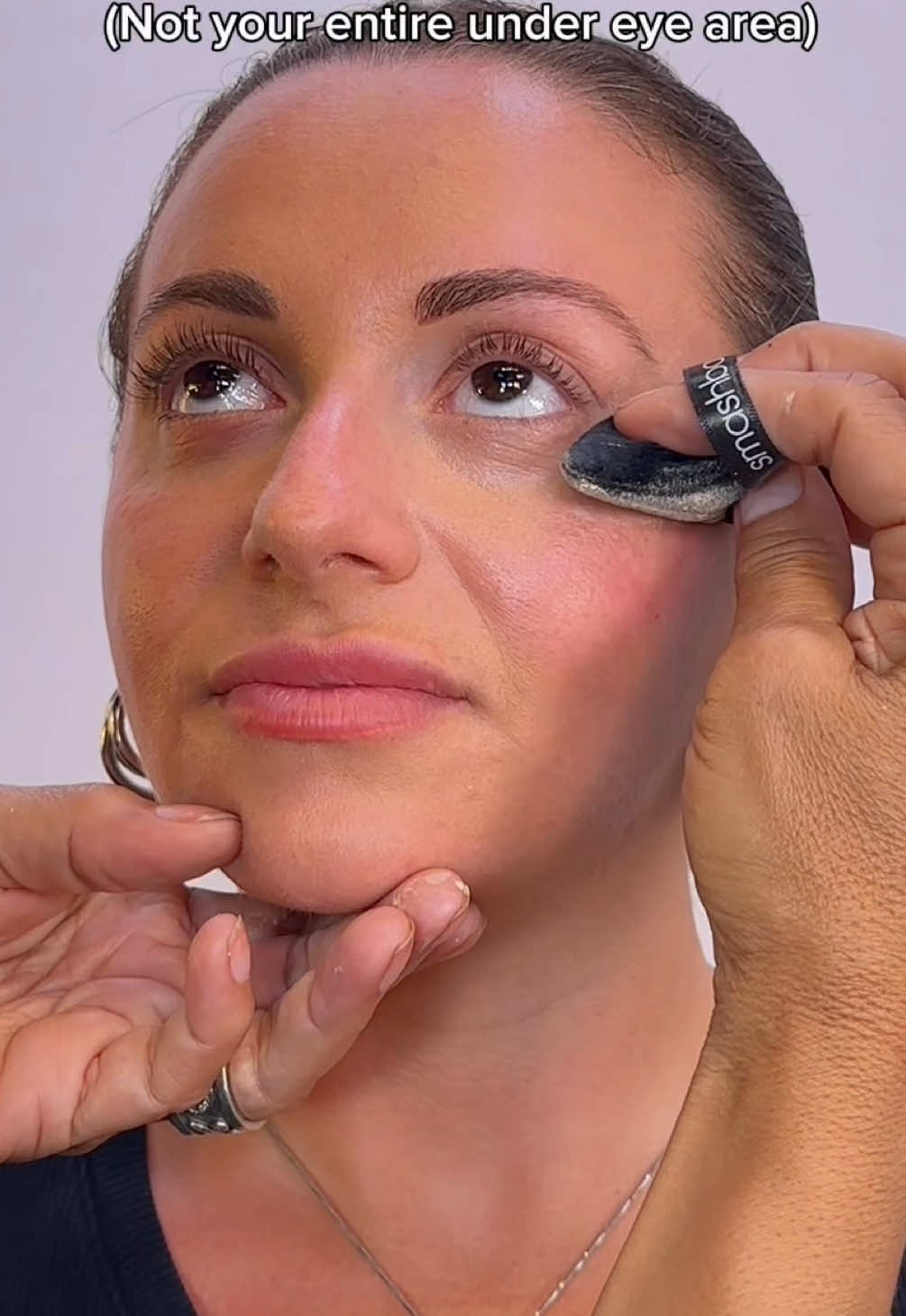 Studio-approved tips from Pro MUA Lori Taylor Davis help you achieve the lifted, shaped, perfected eye look you’ve been missing. #smashbox #eyelift #makeuptips 