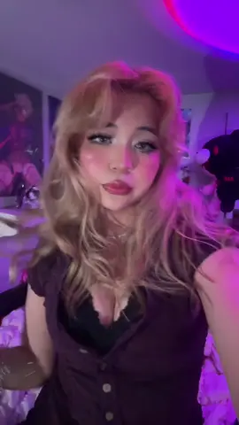 Had to block my family to post this 😳 #sabrinacarpenter #tears #transition #makeup #mansbestfriend @Sabrina Carpenter 