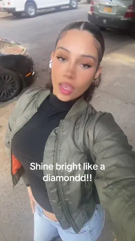 Just a lil reminder to shine #likeadiamond (Wait for that sun to hit me 😩) 