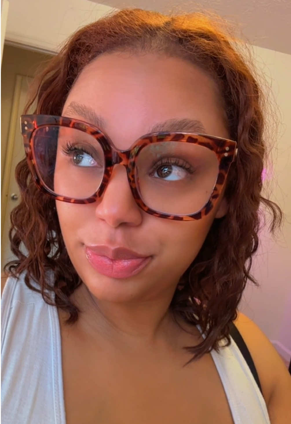 Listen… I grabbed this $6 mascara in a rush thinking it was just a quick fix and BABY 😭 it’s good AF!! I was actually shocked. This just became my new fave. Makes me wanna go back to my old-school drugstore brands instead of these high-end ones, because wow… I forgot how bomb they actually are. @Lagirlcosmeticsbe @Ulta 