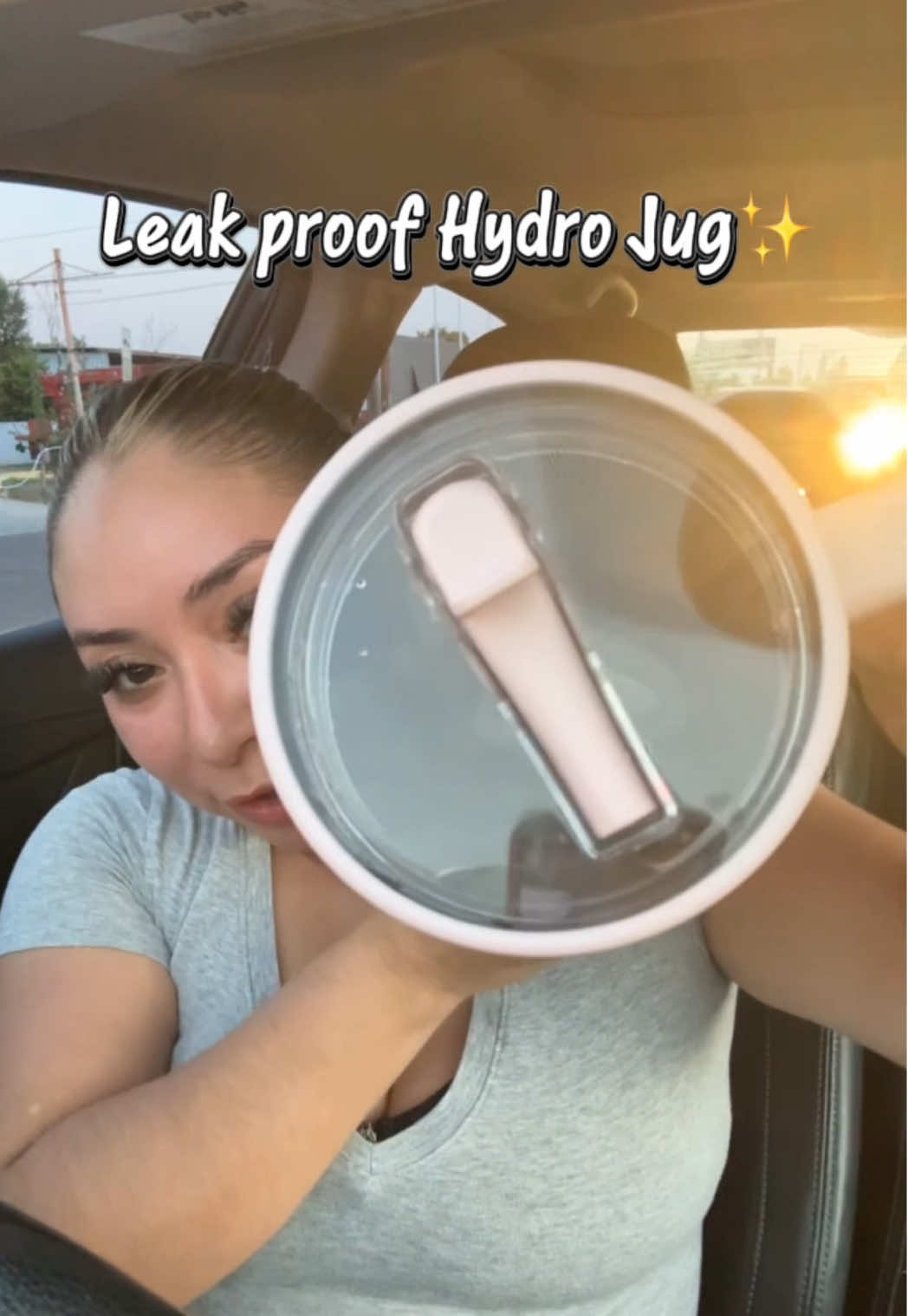 @HYDROJUG is really the mvp when it comes to leak proof🙌🏻 Get it before ur fav color sells out💓 #hydrojug  #leakprooftumbler #hydrojugsweetcherry #hydrojugtraveler #leakprooftumblers 