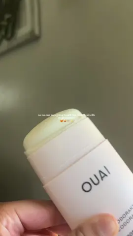 It smells so good! It’s long lasting and guess what—no white cast!!! I love it 💖 @influenster @THE OUAI #complimentary #theOUAI #OUAI #ouaideodorant  