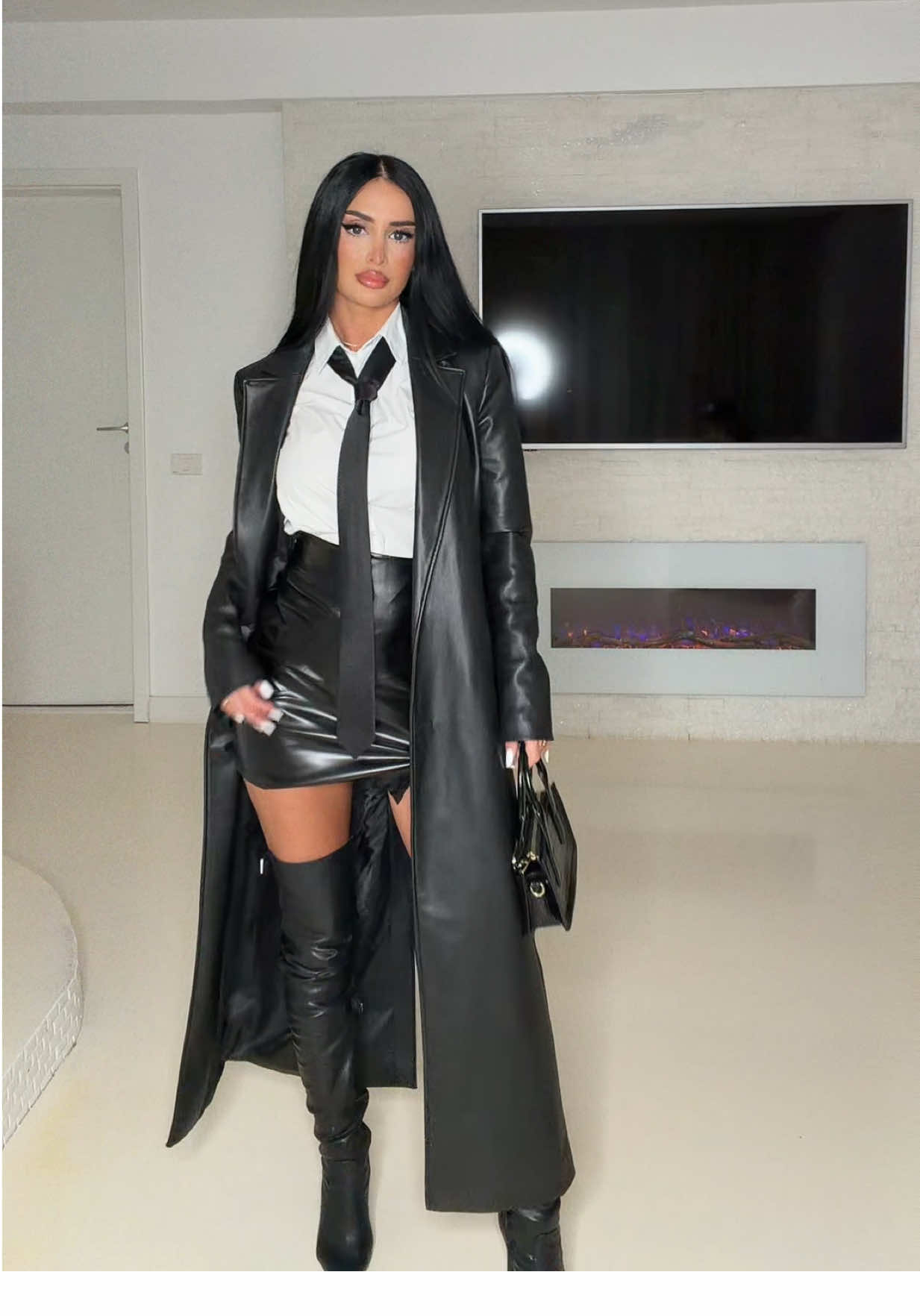 Tinuta o gasiti in Bio. 🔥🔥🔥 #fy #foru #foryou #fyp 