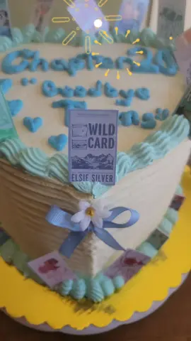 #booklover #BookTok #birthdaygirl #chapter20 #romance #elsiesilver #hannahgrace #balkhabra #lauriegilmore #bookish #bookishbirthday #blue #hearts #prettyblueribbon #fyp #foryoupage #onthisday #bookworm #readersoftiktok #goodbyeteens #suportlocalbusiness #baker #mamasmeringues