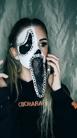 Day 2 of 31 days of Halloween spooky season is here🙀 #fyp #foryou #fypシ゚viral #fypage #halloweenmakeup 