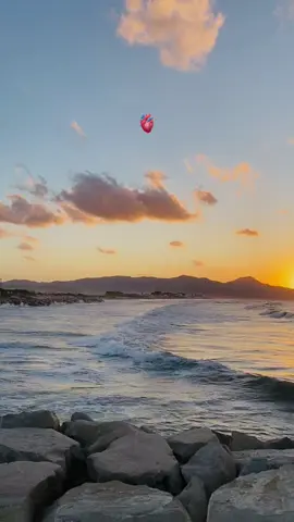 Ayamet lfar7 tw yjiw 😮‍💨 #🇹🇳🇩🇿🇲🇦🇱🇾🇪🇬 #foryoupage❤️❤️ #jenjoon #plage #غروب_الشمس 