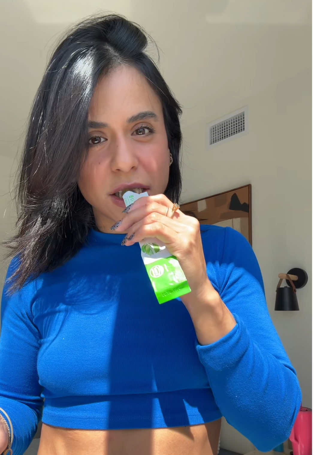 Un glow que empieza desde adentro. Colágeno marino + centella asiática en stick. Porque la verdadera rutina de belleza no solo está en las cremas… #InnerBeauty #C#CleanGirlAestheticS#SelfCareFromInsideRutinaDeBelleza 
