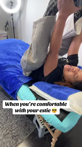 If you’re not comfortable with your esthetician get a new one! 🌸✨ Looking for your forever esthetician? ✨🌸 Here are the top 3 qualities you should never compromise on when searching for the right one: 1️⃣ Expertise & Knowledge – Your esthetician should be licensed, educated, and committed to helping your unique skin glow. 2️⃣ Clean & Professional Space – Hygiene matters. A clean, relaxing environment = peace of mind + better results. 3️⃣ Personalized Care – No cookie-cutter treatments! The best esthetician takes time to learn your skin and creates a plan just for you. 💆🏽‍♀️ When you find someone who blends skill, safety, and soul… you’ve found your esthetician home. ✨ Ready to experience it for yourself? Book your next self-care session with Rose Room Esthetics today. #T#TulsaEstheticianS#SkincareWithLove#selfcaretiktok #WaxingTulsa #roseroomwax 