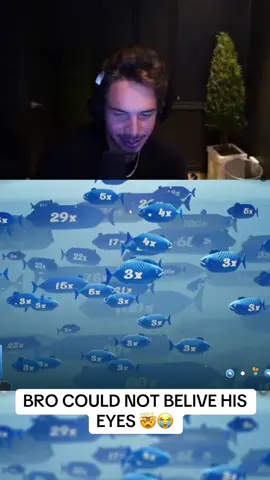 BRO COULD NOT BELIVE HIS EYES 🤯😭 #streamer #clips #fish #funny 